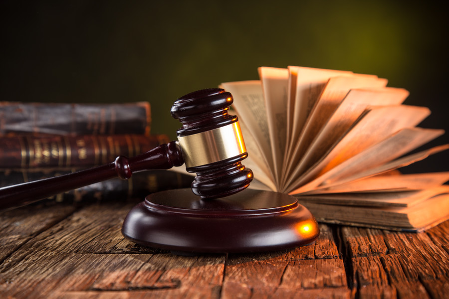 仲裁裁決的權益影響：龍華區勞動法律師淺談解析立法和法規對勞工權益的影響